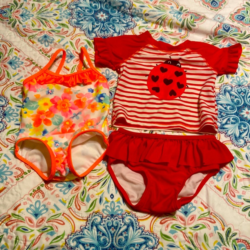 Set of 2 swimsuits